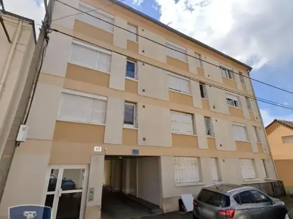Stationnement Location Le Mans   25€
