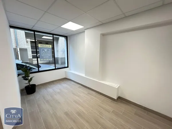 Local commercial 4 pièces 95 m²