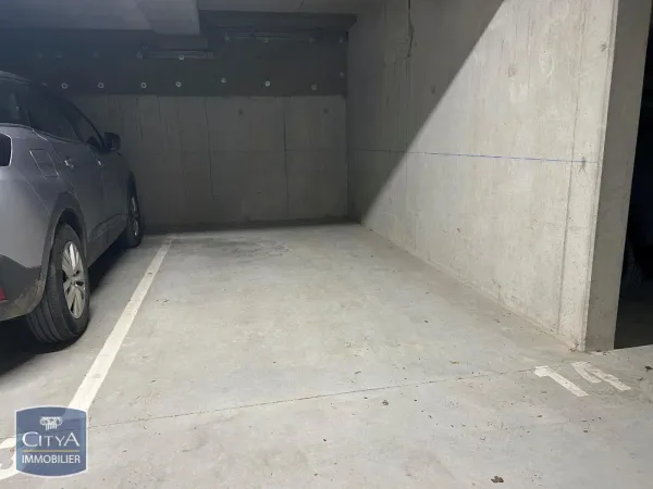 Stationnement Location Épron   70€