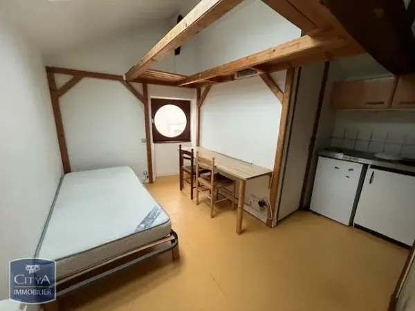 Studio 1 pièce 13 m²