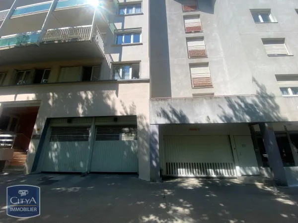 Stationnement Location Saint-Étienne   44€