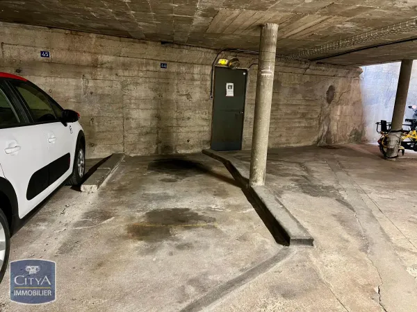 Stationnement Location Versailles   90€