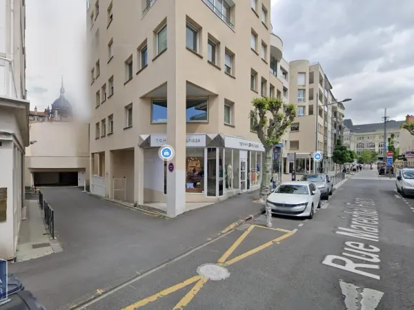 Stationnement Location Clermont-Ferrand   95€