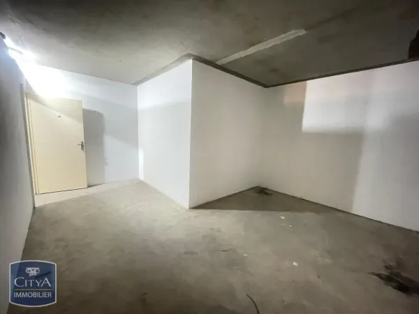 Parking/Garage/Box