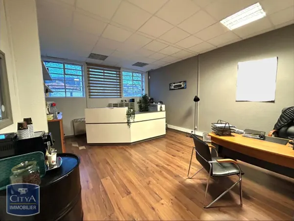 Local commercial 267 m²