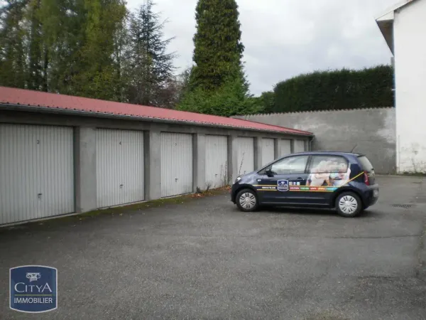 Stationnement Location Oyonnax   70€