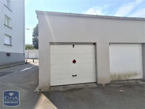 Stationnement Location Brest   70€