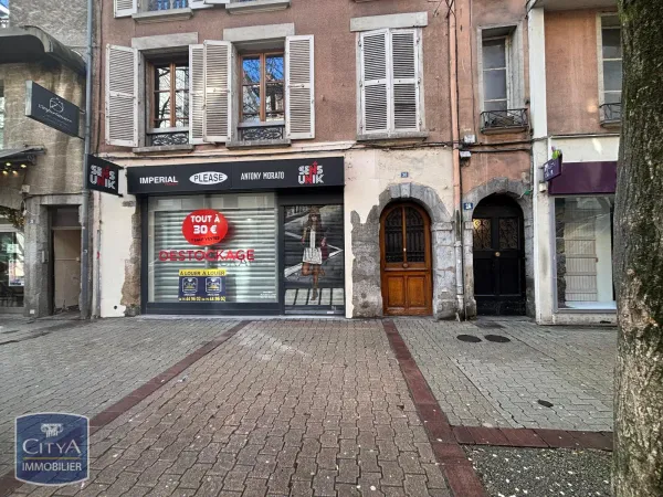 Local commercial 126 m²