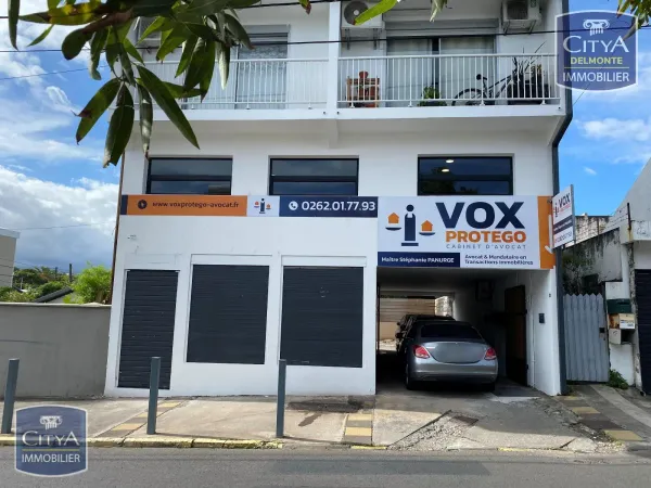 Local commercial 1 pièce 44 m²