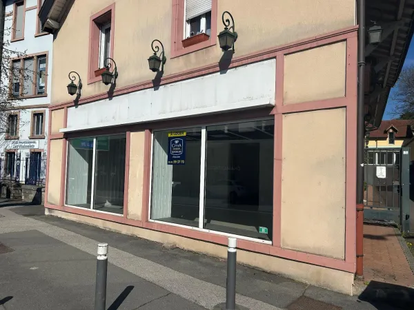 Local commercial 200 m²