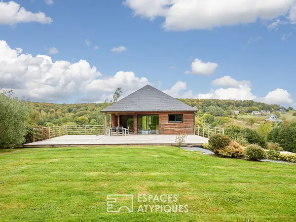 Propriété contemporaine avec dépendance, piscine et panorama exceptionnel
