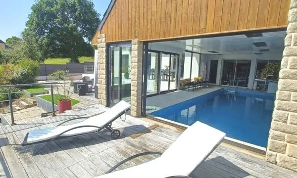 Maison 9 pièces piscine