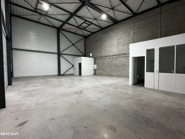 Local commercial 150 m² BEAUVALLON