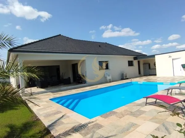 Maison de luxe 5 pièces 140 m²