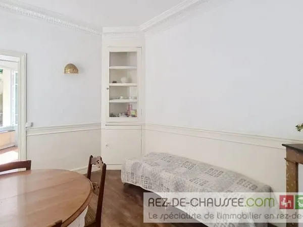 APPARTEMENT 2 PIECES AU CALME