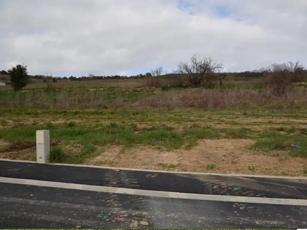Terrain 390 m²