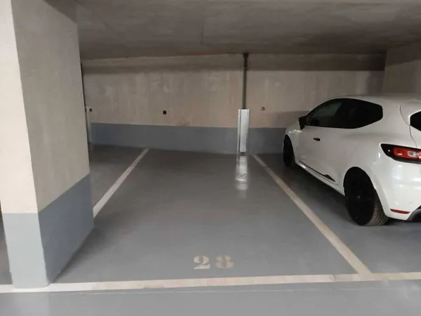 Parking 14 m²