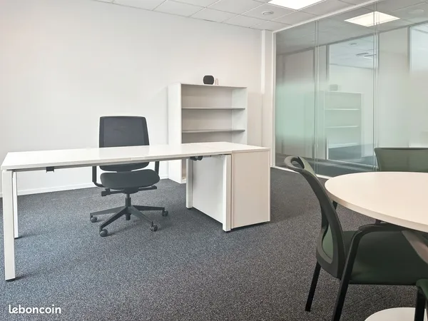 Bureau privé à louer pour 2 personnes à Lesquin, Atrium
