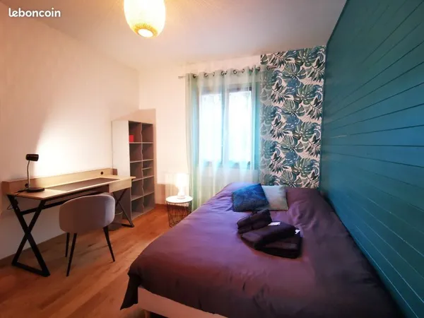 Chambre meublée 14m², 15mn à pied RER La Hacquinière, 5mn bus