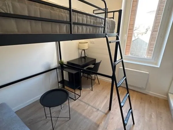 Studio 1 pièce 14 m²