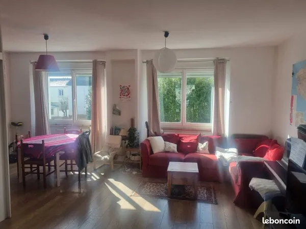Chambre disponible en colocation - Maison avec terrasse et jardinet - Centre-ville de Quimper