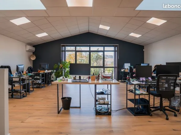 Bureaux modernes Cenon