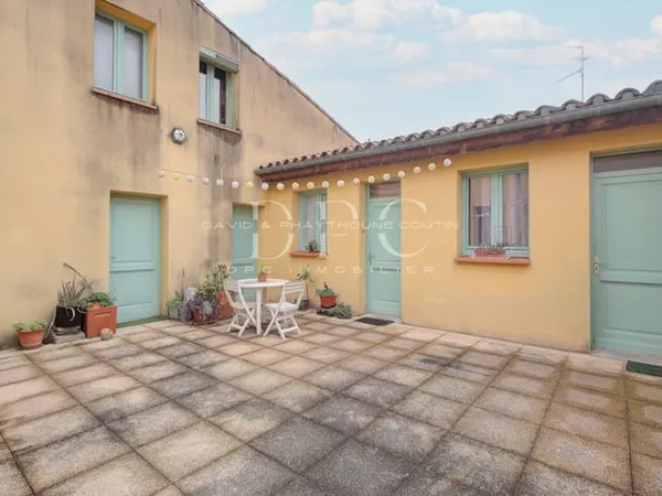 Appartement T2 au pied du métro Saint-Cyprien vendu libre