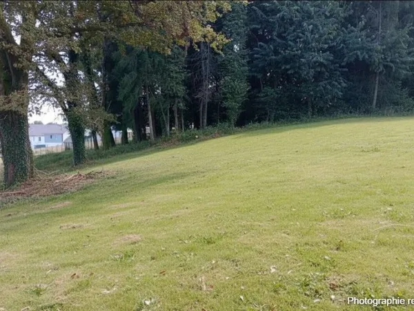 Terrain 589 m²
