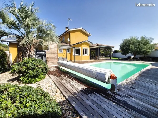 Propriété 6 pièces 140 m²