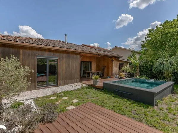 Maison de plain-pied 6 pièces 180 m²