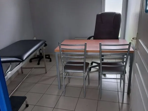 Local professionnel 2 pièces 39 m²