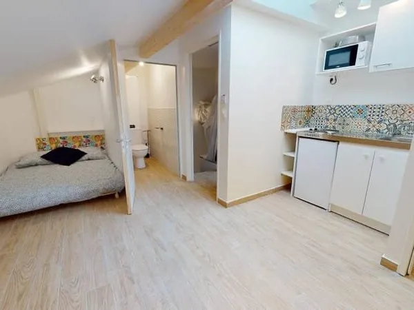 Studio 1 pièce 17 m²