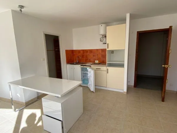 Location local professionnel 27m2 cagnes sur mer