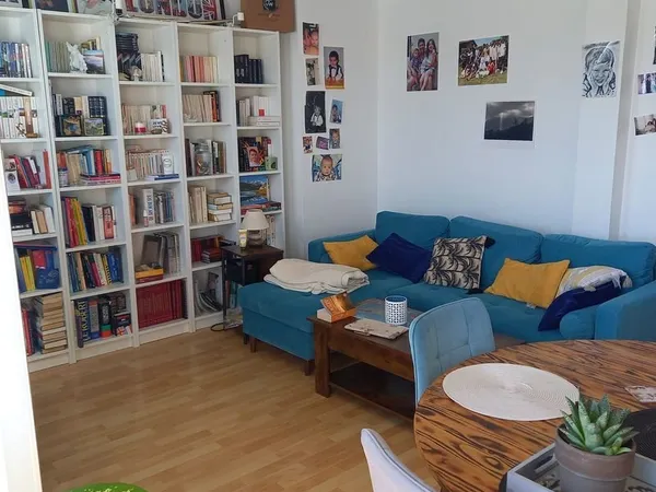 Appartement T3 de 75 M² au 2 ème étage, petit balcon