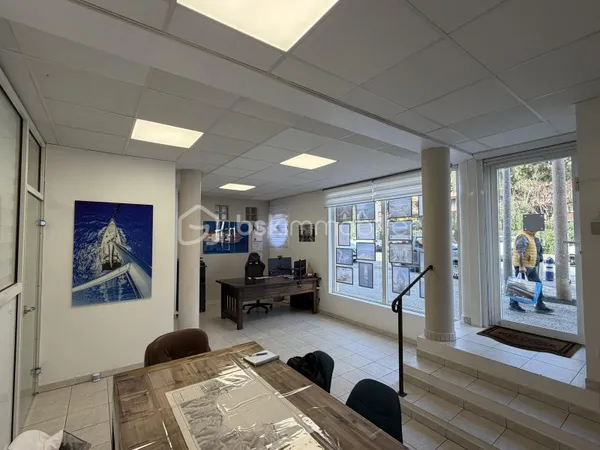 Local 2 pièces 43 m²