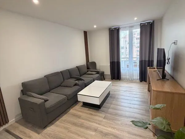 Collocation Décines-Charpieu Centre 120m2