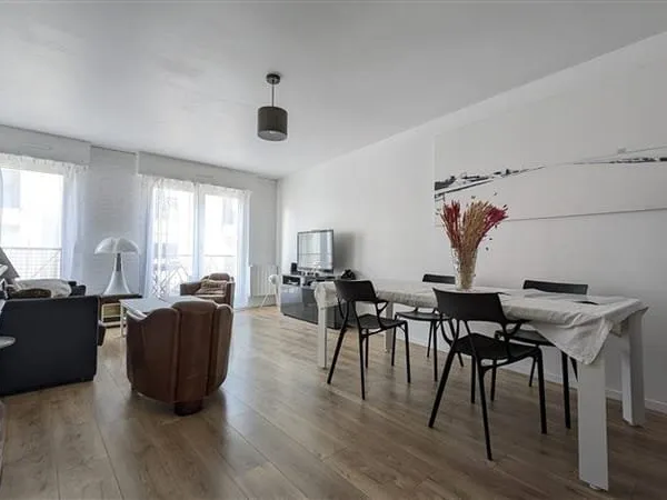 Proche Erdre - 5 pièces en duplex avec garage et parking