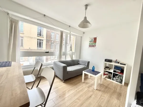 Studio à côté de la catho