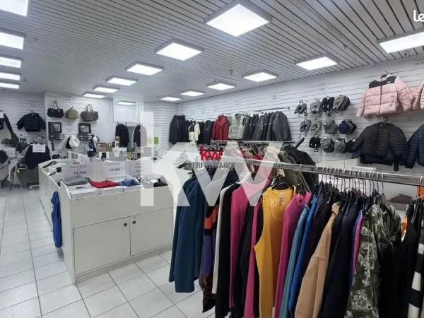 Local 65 m²
