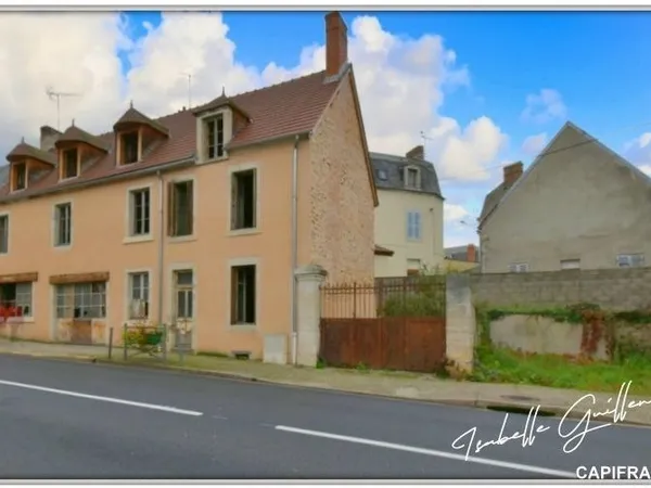 Dpt Cher (18), à vendre CULAN maison P6 de 227 m² - Terrain de 274,00 m²