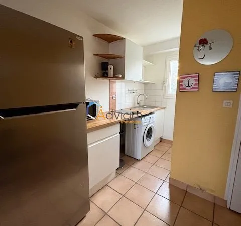 F 2 MEUBLE de 25 m² en DUPLEX