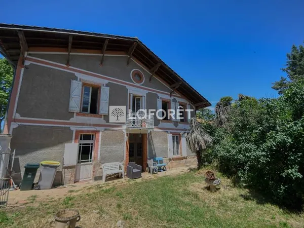 Maison de caractère avec jardin à vendre sur Parisot