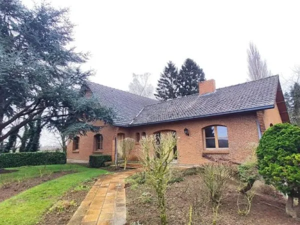 Maison 10 pièces 236 m²