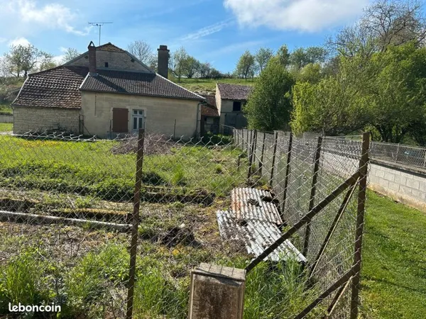 Vends maison à rénover entièrement