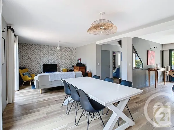 Maison 6 pièces 143 m²