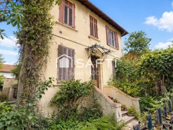 EXCLUSIVITE TOULON CLARET MAISON ANCIENNE DE 136m2 + GARAGE + CAVE