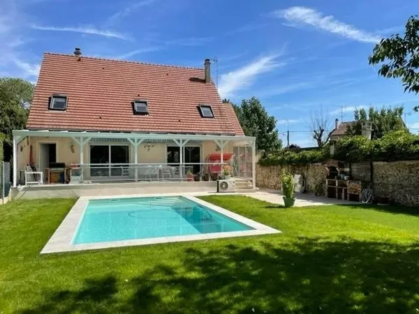 EXCLUSIVITÉ AGENCE MICHEL MAISON AVEC PISCINE TOURNAN CENTRE