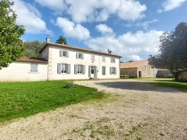 PROPRIÉTÉ DE CARACTÈRE - 5 CHAMBRES - + 400 M² DÉPENDANCES