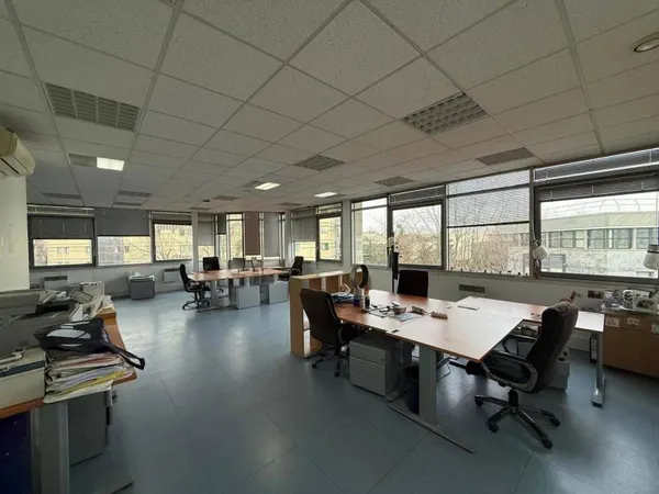 Bureaux 184 m²