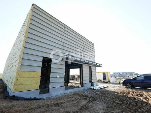 Bureau 200 m²